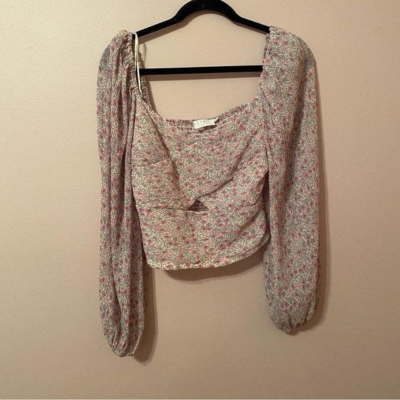 ASTR The Label • Long Sleeve Plisse Cross Bust Top Purple Ditzy • Size M • NWT - Picture 3 of 8